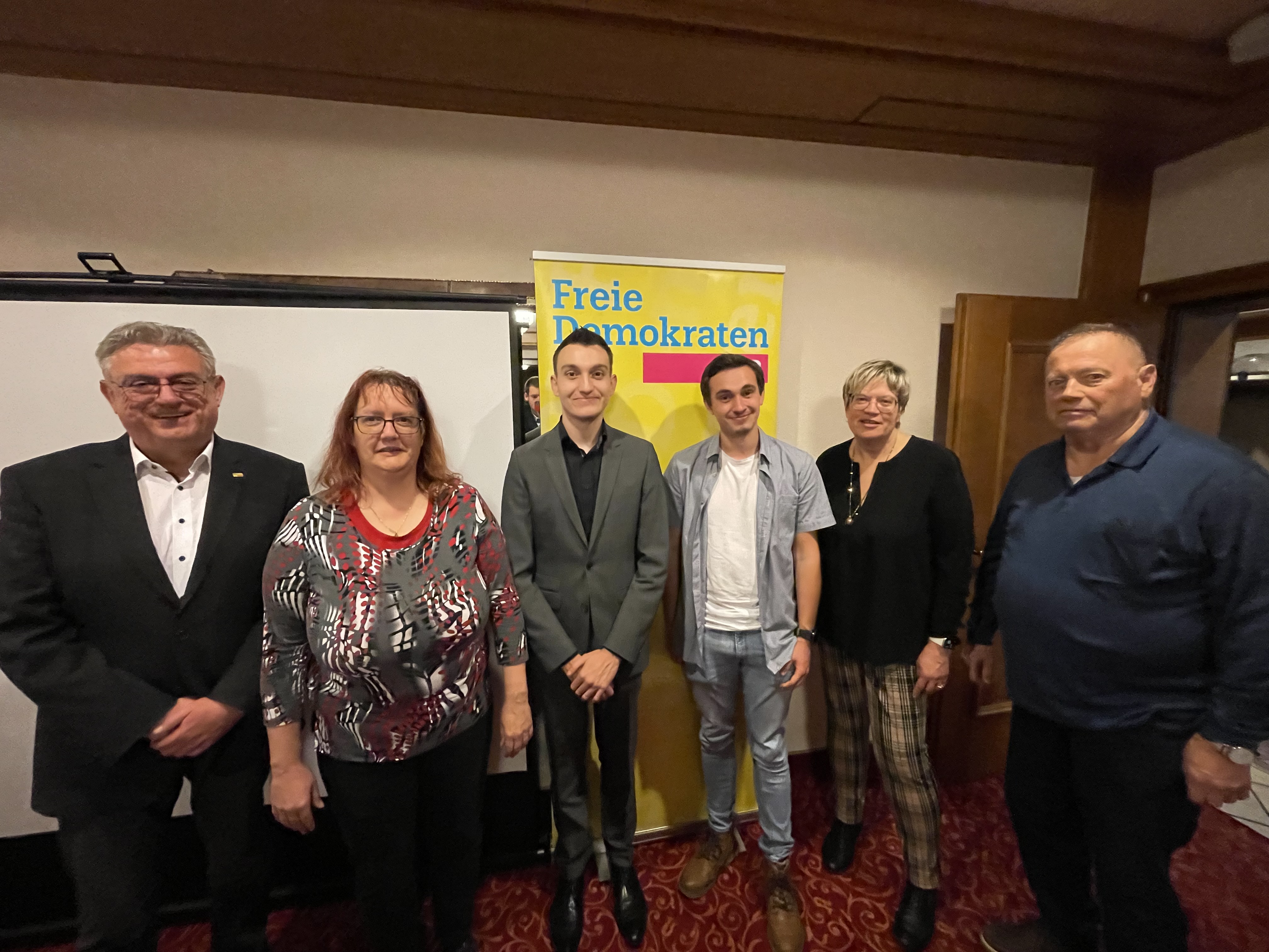 FDP – Ortsverband verstärkt Vorstandschaft Mitgliederversammlung der FDP-Königsbach-Stein/Neulingen mit Neuwahlen